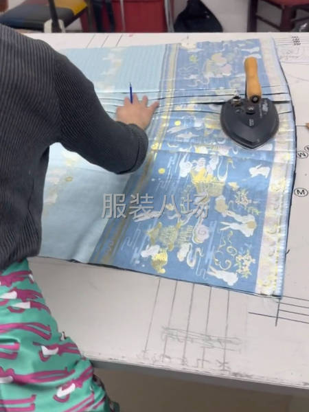 专业生产汉服马面裙衬衣等-第4张图片