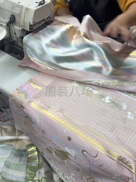 专业生产汉服马面裙衬衣等-第9张图片