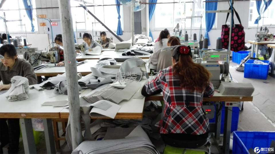 承接工作服，校服梭织服装加工-第1张图片