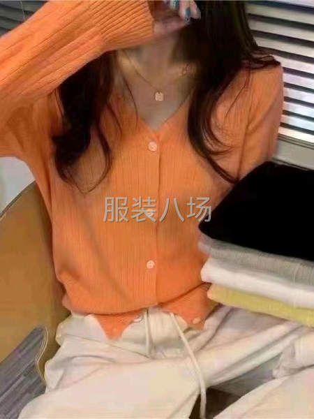 批發(fā)針織衫100件-第1張圖片