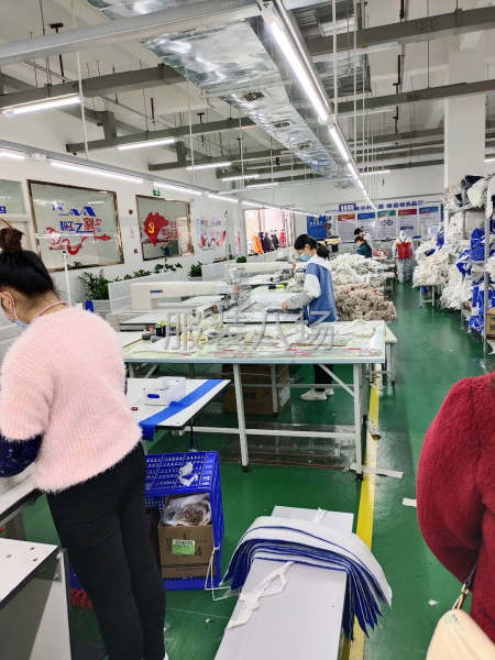 承接各類皮料、布料、毛料女裝服飾，寵物服、手袋訂單加工，誠信-第2張圖片