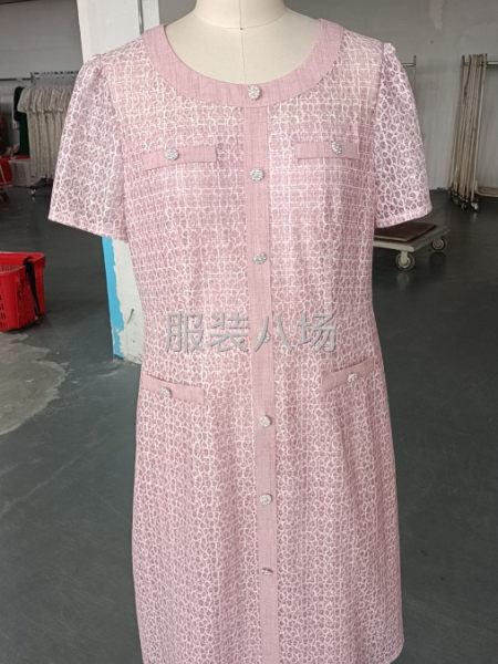 本公司以加工梭织女式时装为主，品质中高，有兴趣的老板请联系-第3张图片