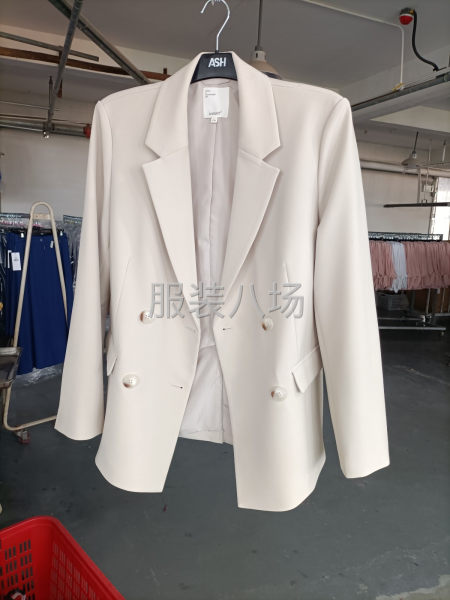 本公司以加工梭织女式时装为主，品质中高，有兴趣的老板请联系-第1张图片