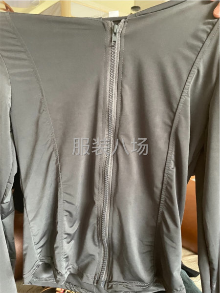 简单款防晒衣，量大，货期长，欢迎联系-第1张图片