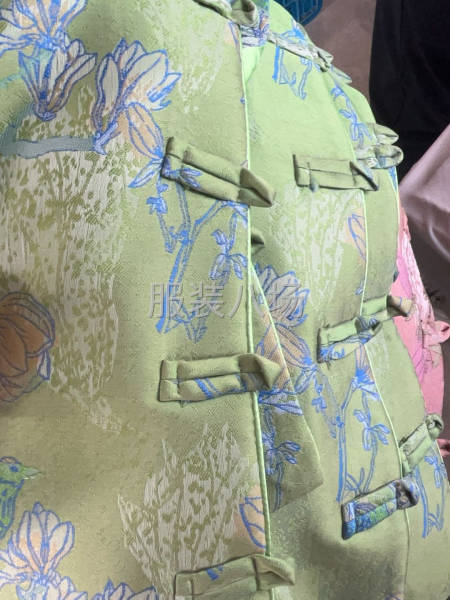 擅長(zhǎng)做國(guó)風(fēng)類馬甲外套小衫，可以包裁包做-第1張圖片