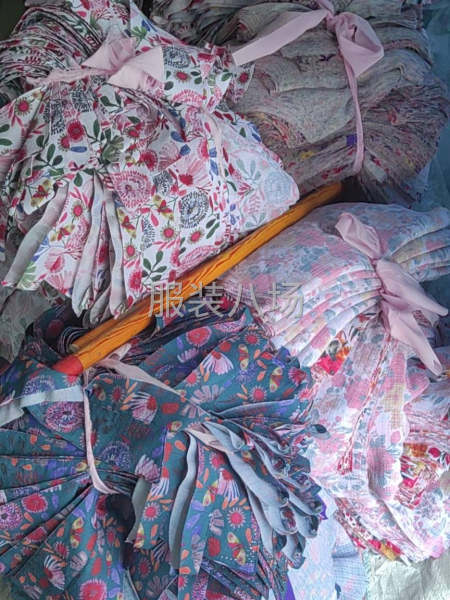 诚招长期缝纫工，工资月结-第1张图片