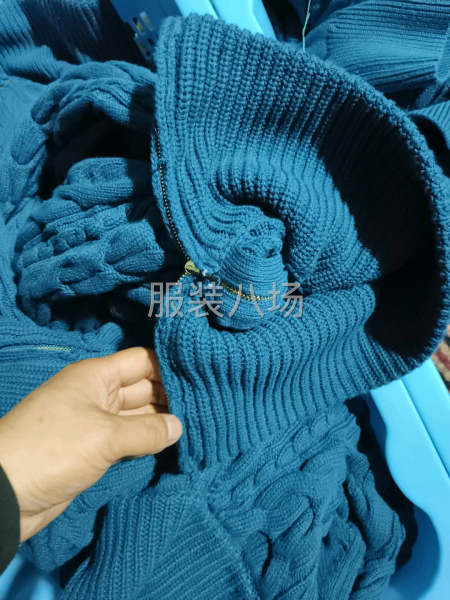 邊貿衣服貨不急-第5張圖片