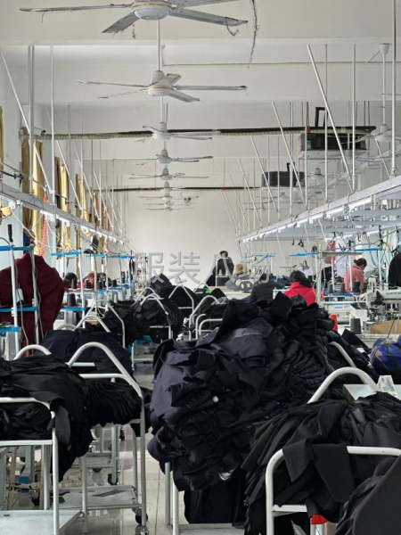中高端職業裝現貨批發和團體服量體定制加工-第7張圖片