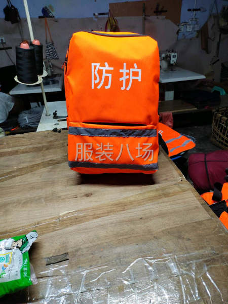 本厂成立10年，专业生产帆布包，工具包，书包，袖套冷藏包-第3张图片