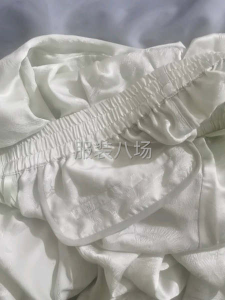 4人承接半精品偏上全品类-第3张图片