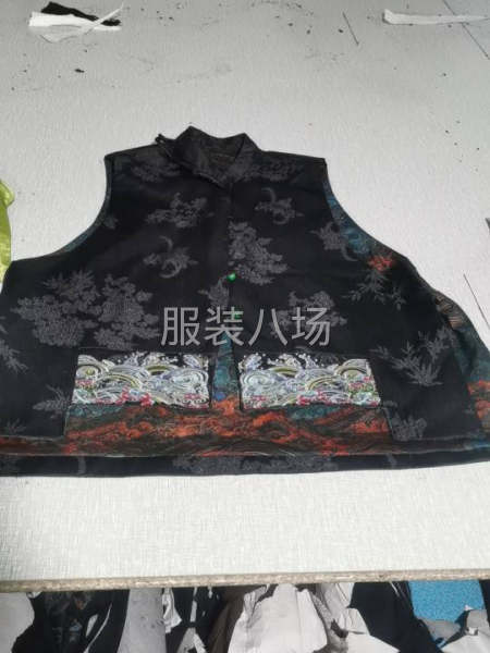 款式簡單的女式打底衫。馬甲，漢服-第1張圖片