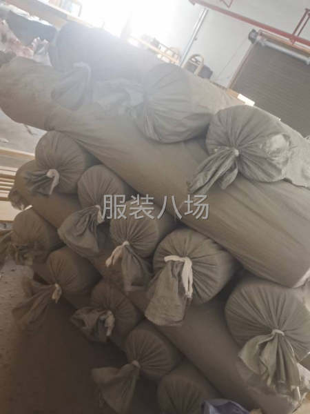 大量收库存布料。价钱美丽，中介重酬-第1张图片