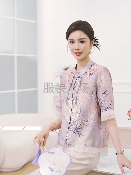 11块钱一件包裁包做，一个人6 5一8 0件-第1张图片
