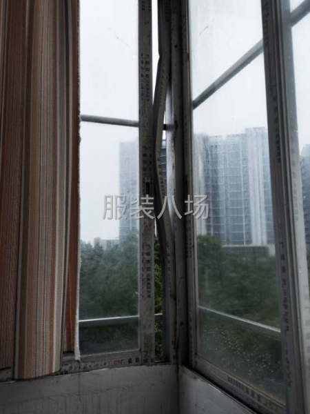 招裁床拉布4名，工作稳定，每月设立绩效奖金，工资发放准时。地-第1张图片