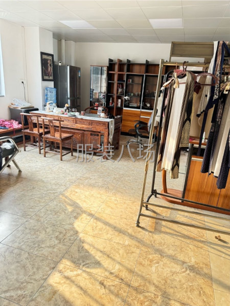 江南村350平服装厂转让，押金免费送-第2张图片