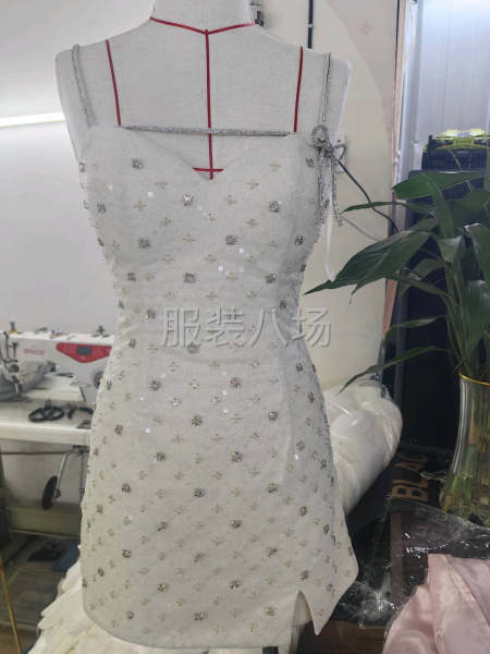 有十多年高端晚禮服經(jīng)驗，日本單做得較多-第1張圖片