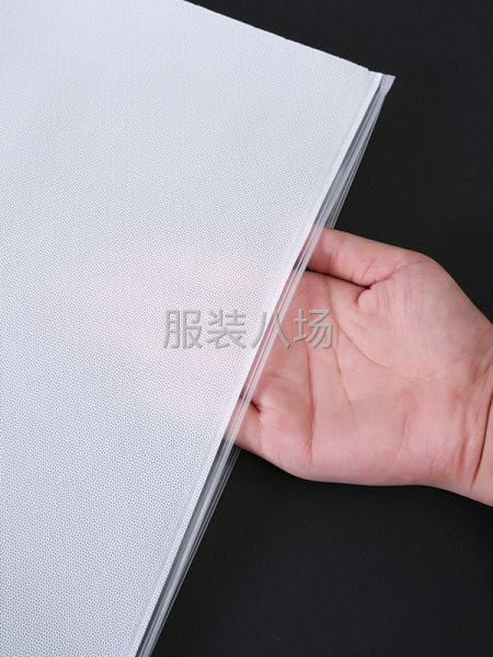 工廠自產自銷：服裝包裝袋 衣架 商標 呆牌-第6張圖片