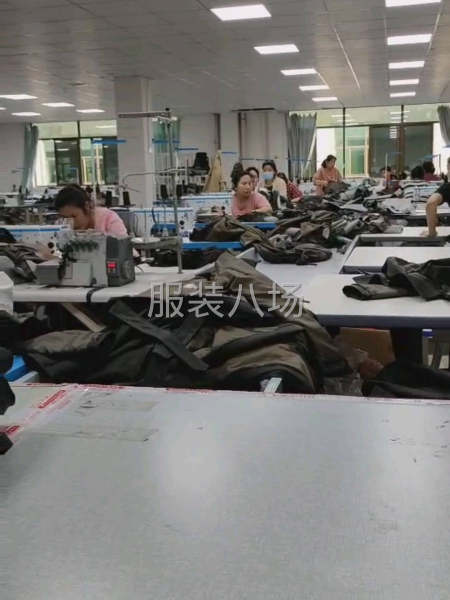 诚寻长期合作客户！专业生产裤子！休闲裤，工装裤牛仔裤等等！-第1张图片