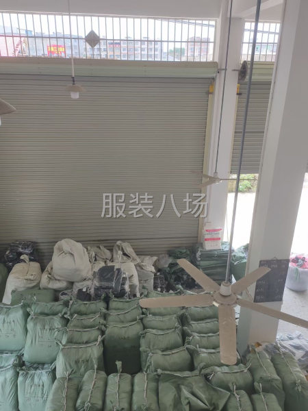 承接男女牛仔裤，牛仔衣-第4张图片