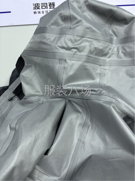 户外压胶服    滑雪服    冲锋衣    连体服-第1张图片