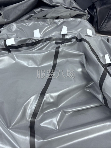 户外压胶服    滑雪服    冲锋衣    连体服-第6张图片