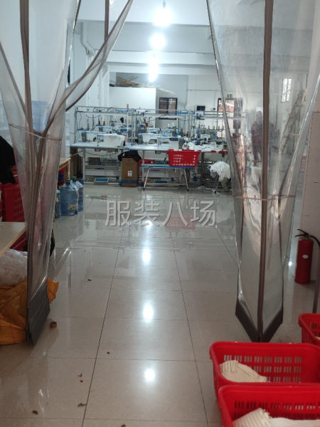 新开服装厂带设备转让-第1张图片