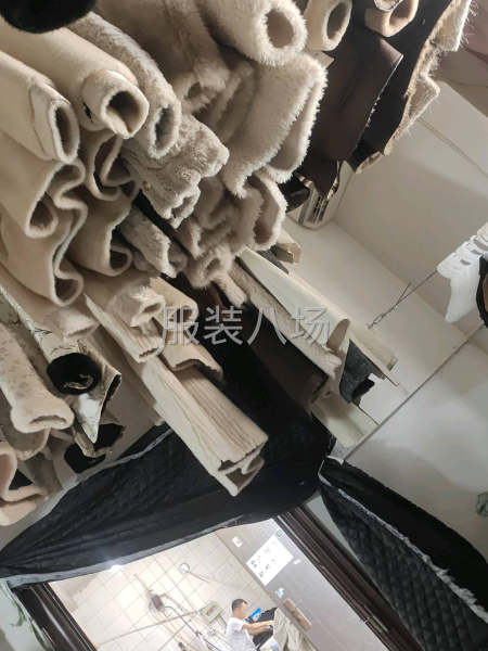 本厂业务繁忙现有大量裁片外发适合3-5个人做，-第1张图片