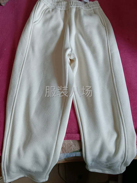 专业生产各类女装-第1张图片