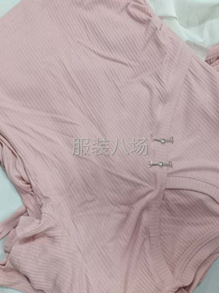 本厂货源充足，出粮准时，现做防晒衣，连衣裙，单大货多-第1张图片