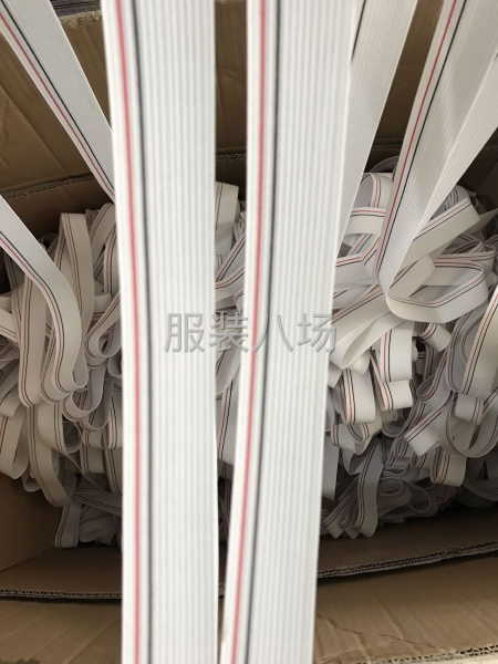 我公司专业生产各种织带，松紧带，包边条，提花带等服装，箱包辅-第1张图片