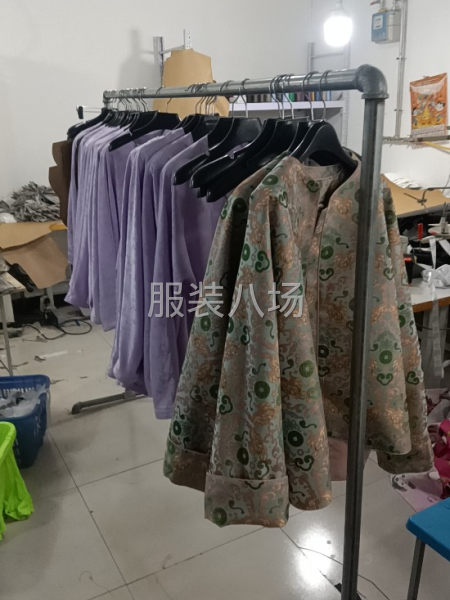 承接中高端时装-第1张图片