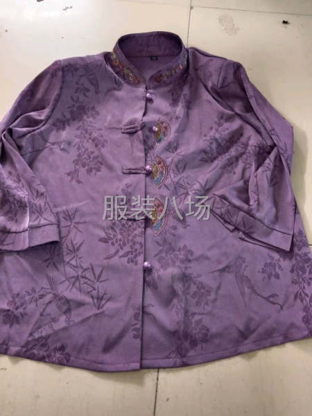 本厂包裁包做，从裁剪到成品，，诚寻长期合作档口，目前生产的衣-第1张图片