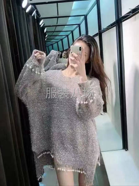 女装重工艺毛衣-第1张图片