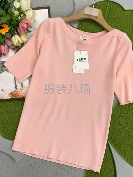 弹力针织衫-第1张图片