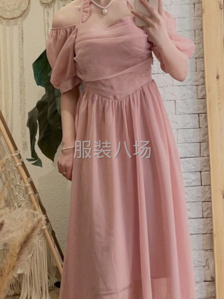 法式純欲設計感掛脖連衣裙仙女高級感小眾溫柔風收腰長裙-第2張圖片
