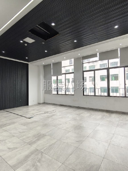 工业园园区490方服装公司退出-第5张图片