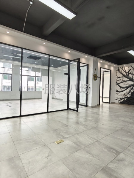 工业园园区490方服装公司退出-第1张图片