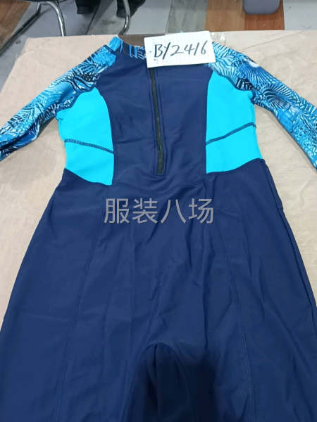 羽绒服  棉服  夹克  宠物用品  针织  泳装-第2张图片