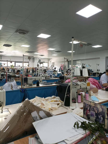品牌女装加工-第2张图片