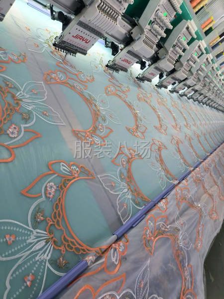 6台500型号12针  4台400型号9针 主营大版绣贴片绣-第1张图片