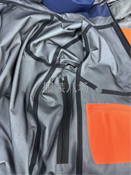 服装压胶      运动服饰-第1张图片