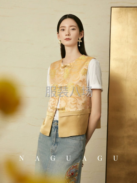 产品多，风格新中式 ，睡衣，真丝香云纱为主，部分市场热卖风格-第1张图片