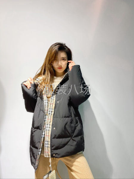 公司自产自销，年销量90万件女装。目前羽绒服订单-第3张图片
