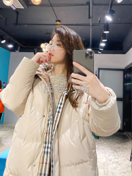 公司自产自销，年销量90万件女装。目前羽绒服订单-第5张图片