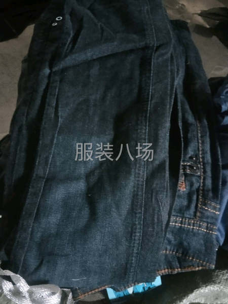 大連開(kāi)發(fā)區(qū)某服裝廠修貨，4萬(wàn)件服裝2萬(wàn)件牛仔，2萬(wàn)塊錢雜款女-第8張圖片