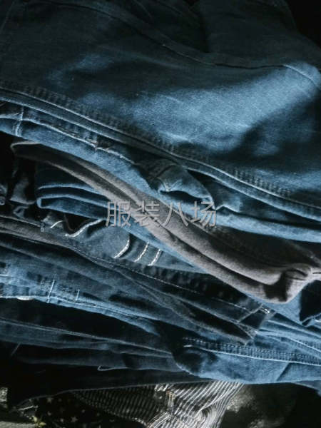 大连开发区某服装厂修货，4万件服装2万件牛仔，2万块钱杂款女-第6张图片