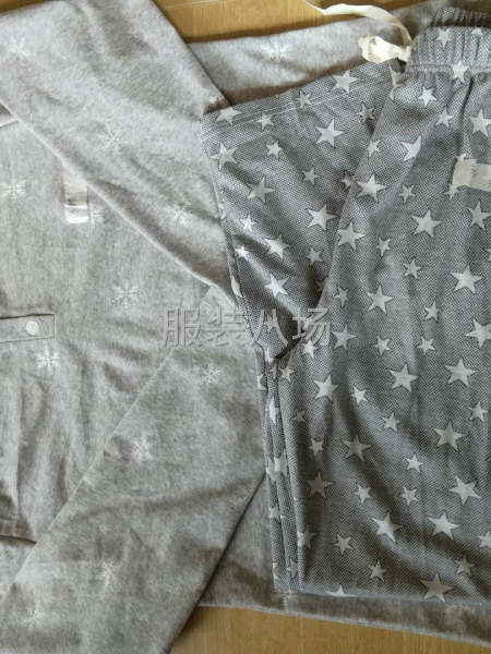 大量缝拉外单睡衣套装外发，合适请联系，联系备注服装八场-第1张图片
