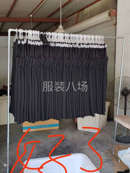后道锁眼钉扣整烫包装-第6张图片