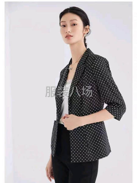 品牌女士西装-第8张图片
