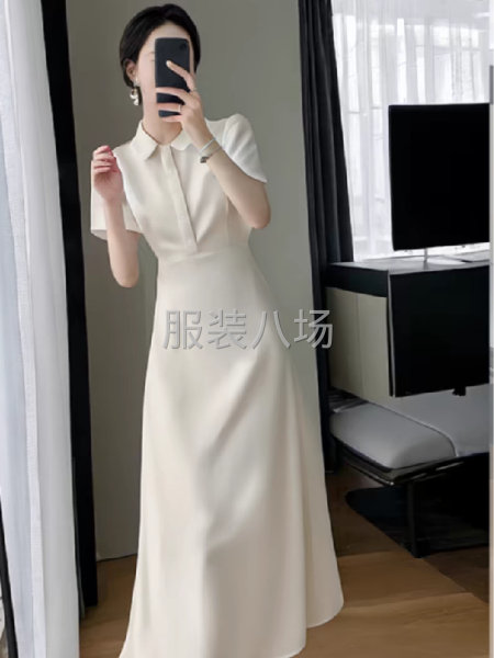 各种时尚女装-第1张图片